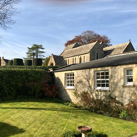 The Old Post Office Studio Apartment In A Beautiful Cotswold Village ไซเร็นเซสเตอร์ ภายนอก รูปภาพ
