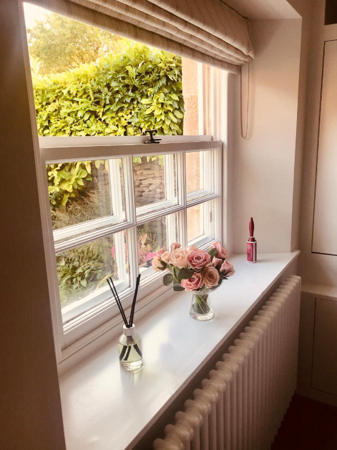 The Old Post Office Studio Apartment In A Beautiful Cotswold Village ไซเร็นเซสเตอร์ ภายนอก รูปภาพ